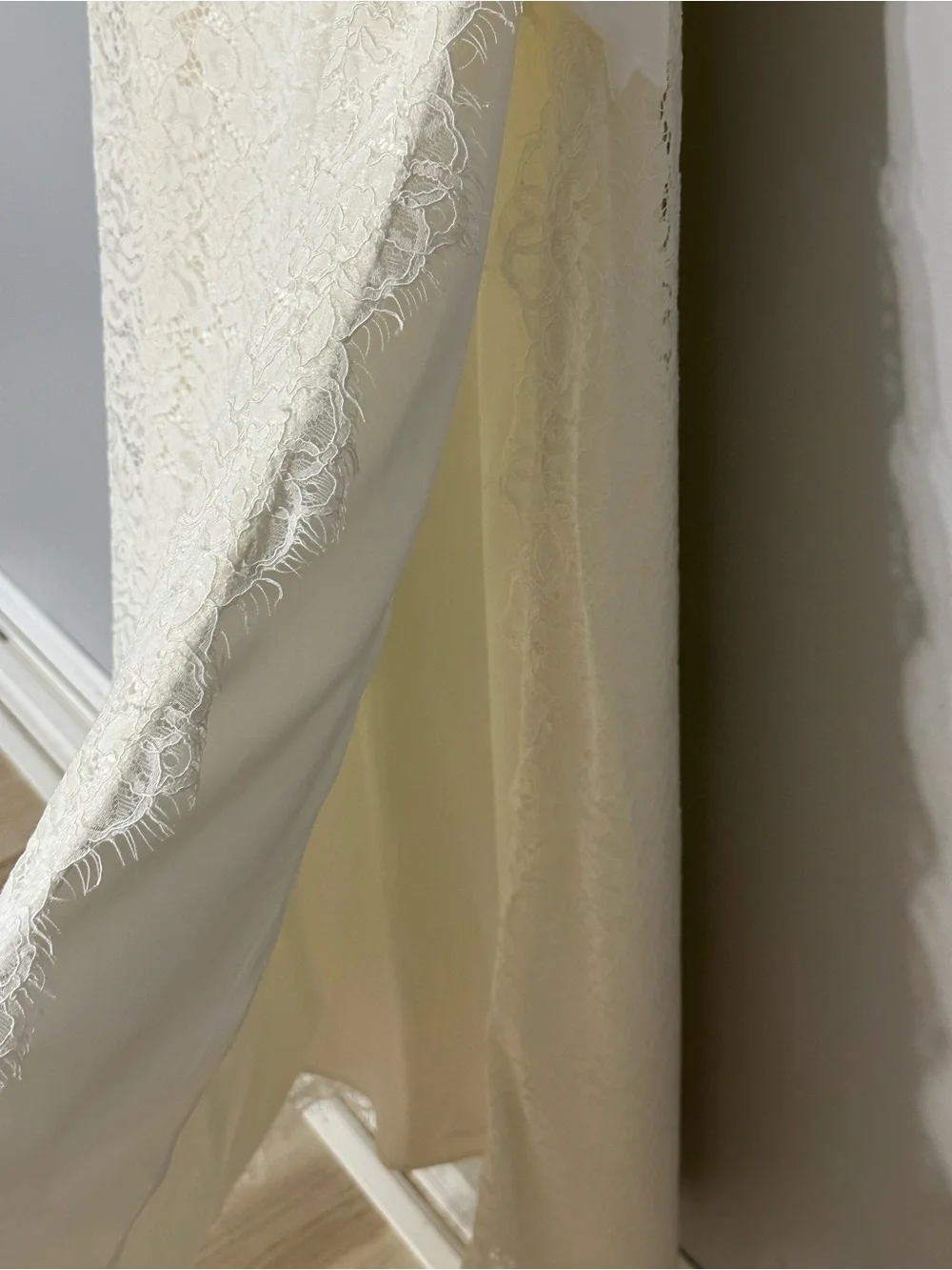 House of Renhue Bruni One-Shoulder Ivory‎ Lace Wedding Gown Drop Waist Size 8